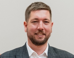 Dr. Hans Lauschke, Mykolo Romerio universitete disertaciją apgynęs teisininkas